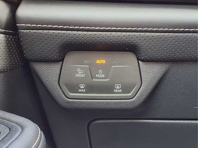 Used 2024 Volkswagen Atlas SE image 14