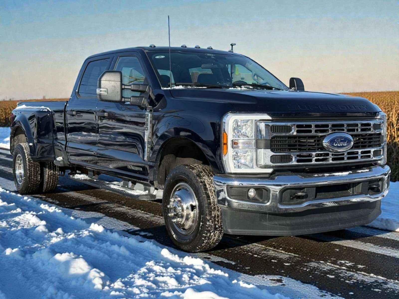 Used 2025 Ford F350 XLT image 2