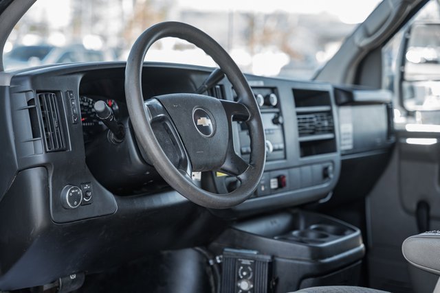 Used 2009 Chevrolet Express 3500 image 22