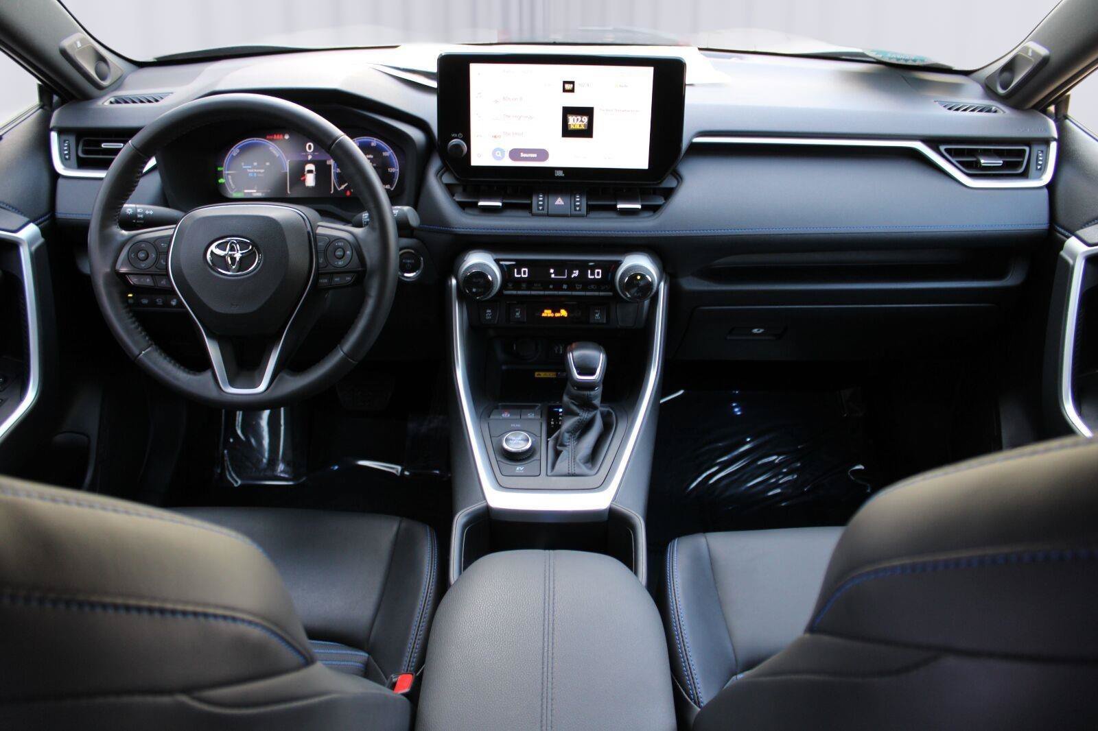 Used 2024 Toyota RAV4 XSE w/ Advanced Technology Package AWD/4WD image 2