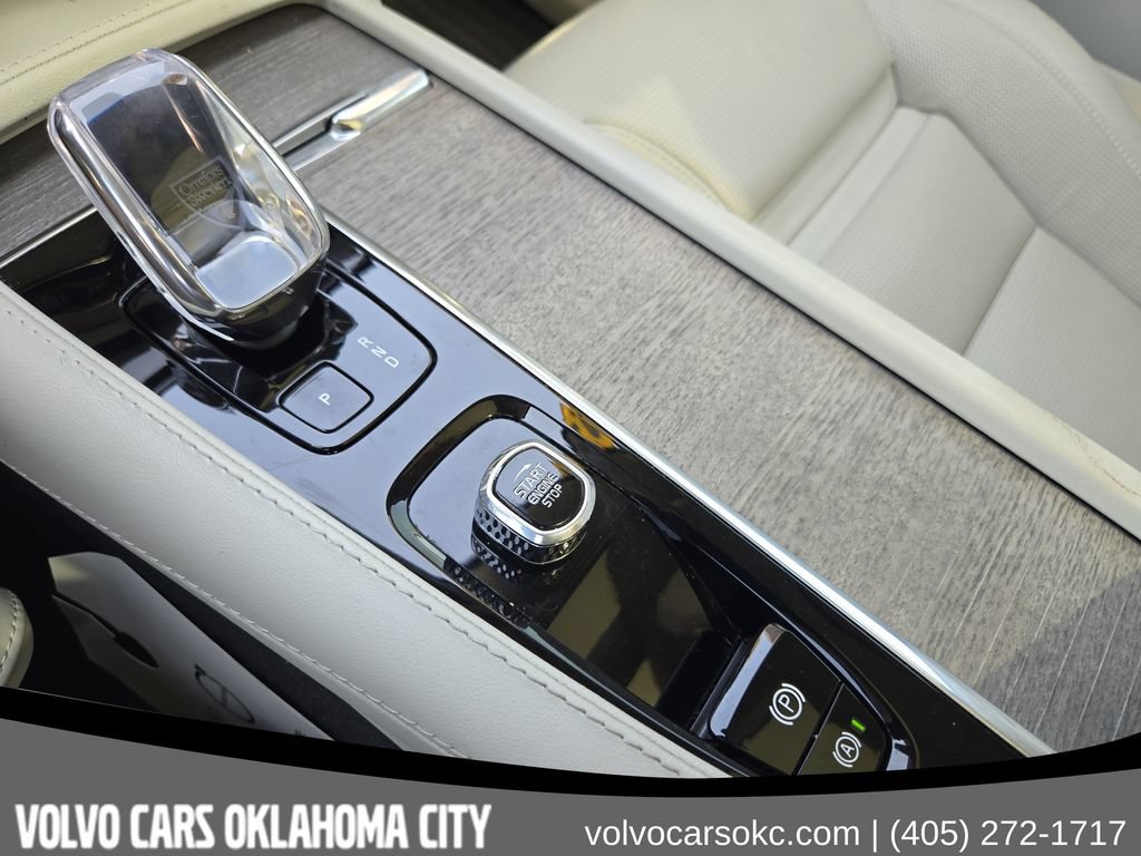 Certified 2023 Volvo XC90 B6 Ultimate w/ Protection Package Premier AWD/4WD image 22