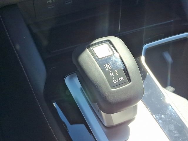 New 2025 Mitsubishi Outlander SE image 11