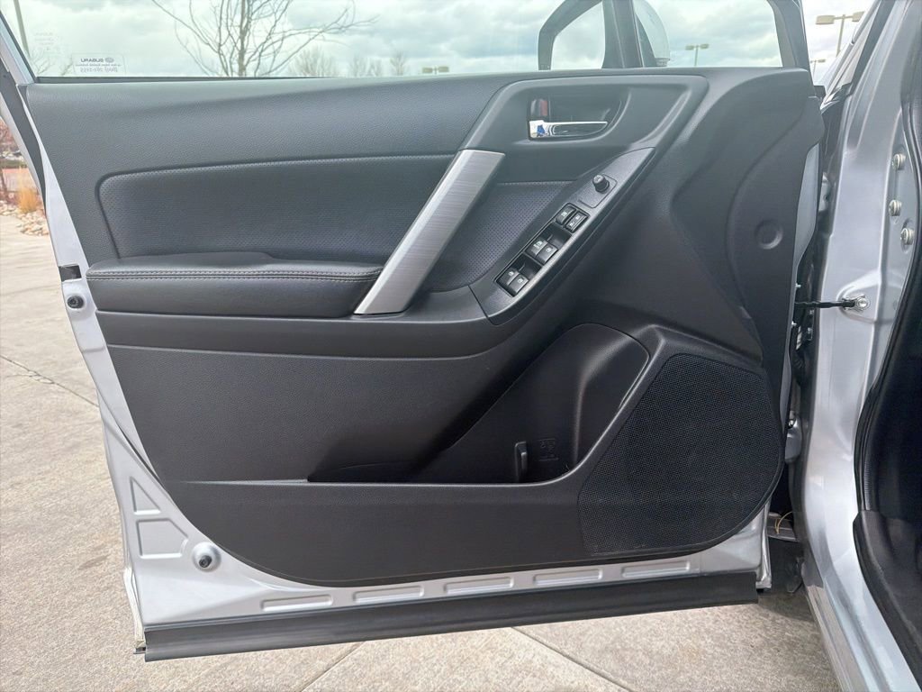 Used 2016 Subaru Forester 2.5i Limited image 9