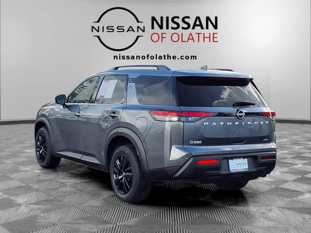Used 2025 Nissan Pathfinder SV AWD/4WD image 3
