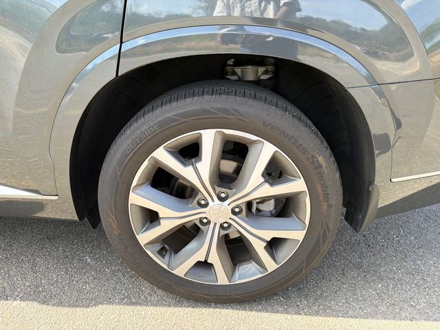 Used 2022 Hyundai Palisade Limited w/ Winter Package image 19