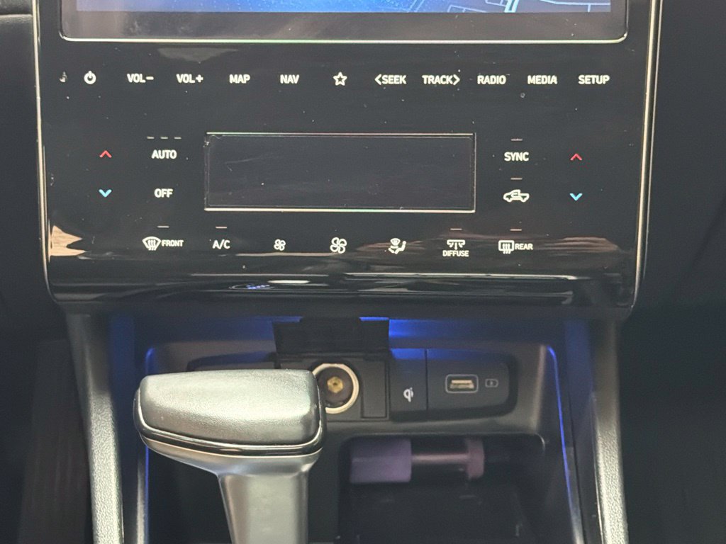 Certified 2024 Hyundai Santa Cruz Limited AWD/4WD image 22