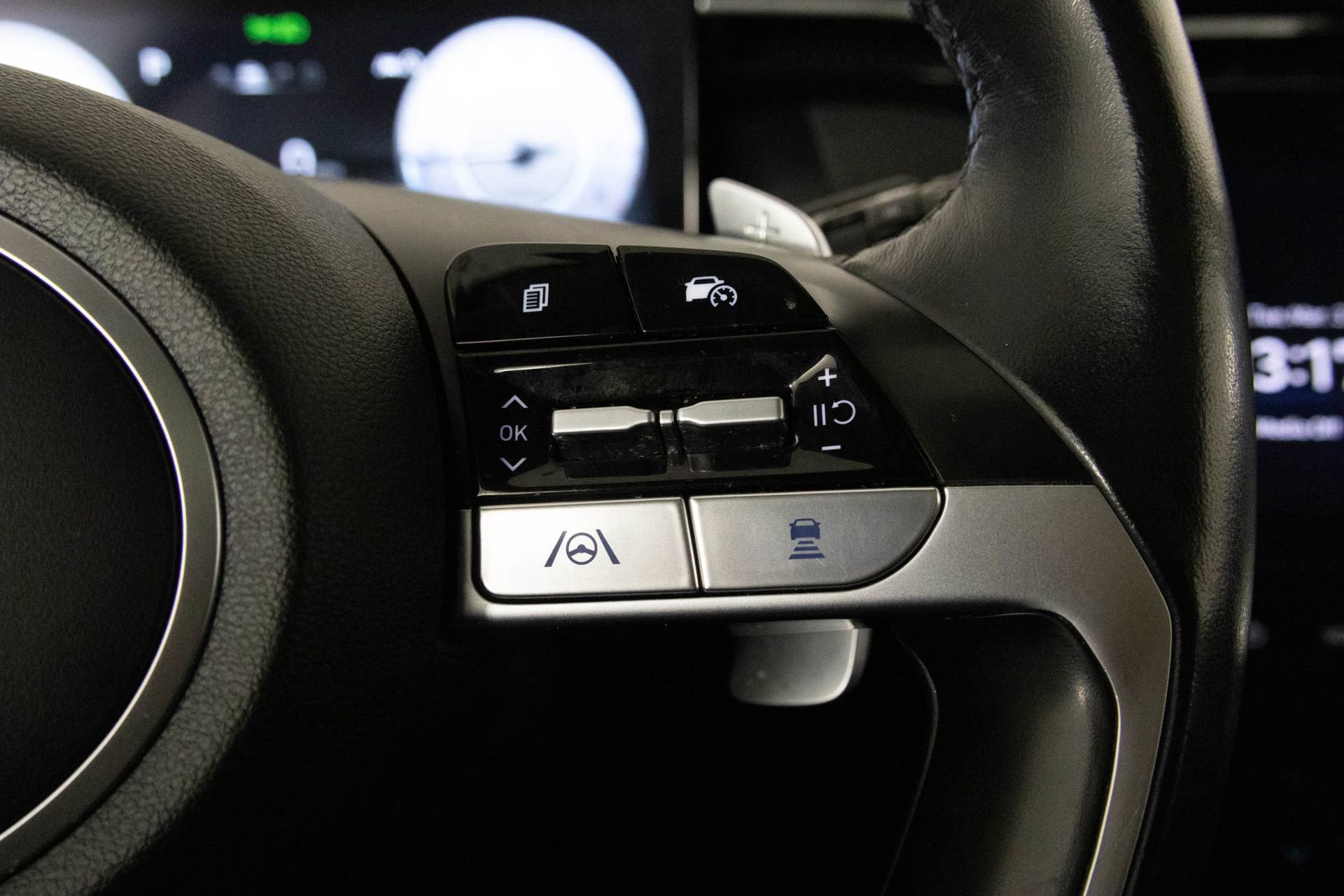 Used 2023 Hyundai Tucson Limited image 30