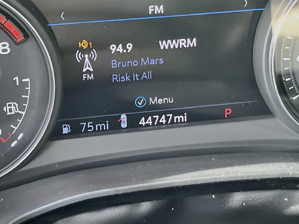 Used 2024 Cadillac XT6 Premium Luxury w/ Technology Package FWD image 12