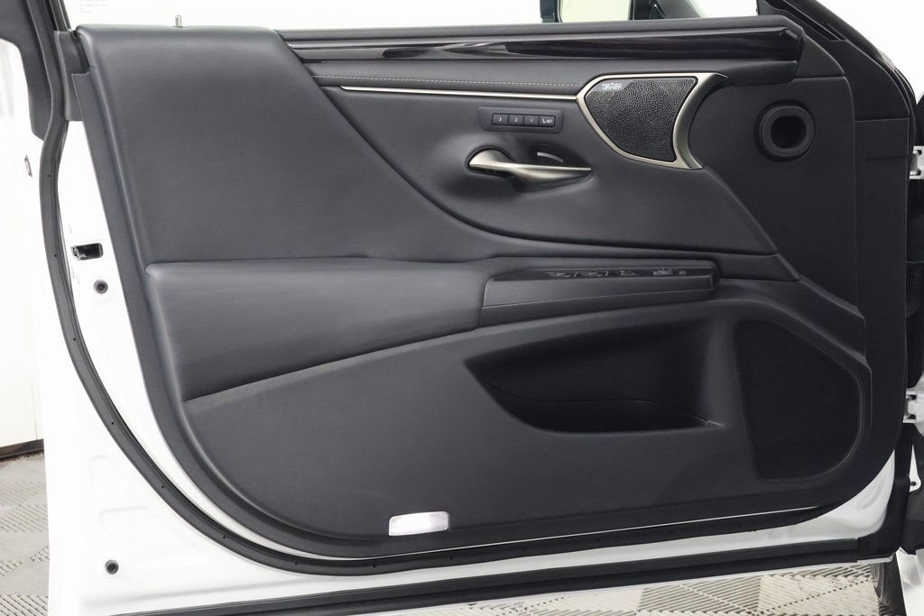 Certified 2021 Lexus ES 350 w/ Accessory Package FWD image 12