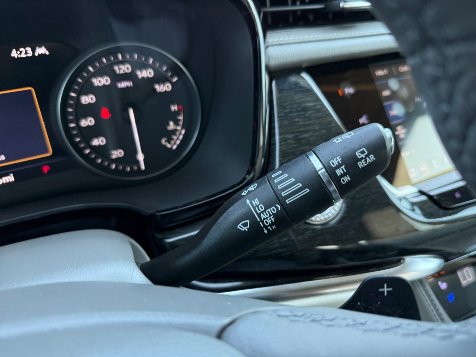 Used 2021 Cadillac XT6 Premium Luxury image 21
