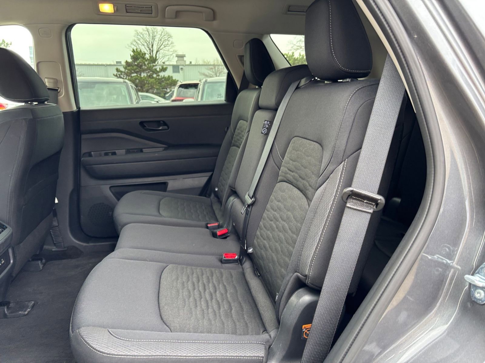 Used 2025 Nissan Pathfinder SV image 28