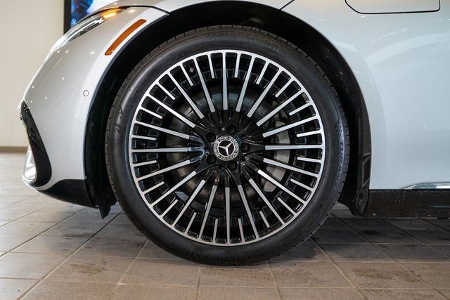 Certified 2022 Mercedes-Benz EQS 580 4MATIC Sedan image 9