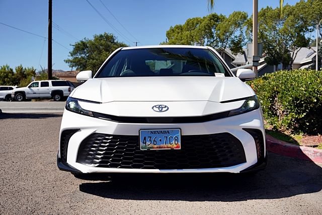 Used 2025 Toyota Camry SE FWD image 5
