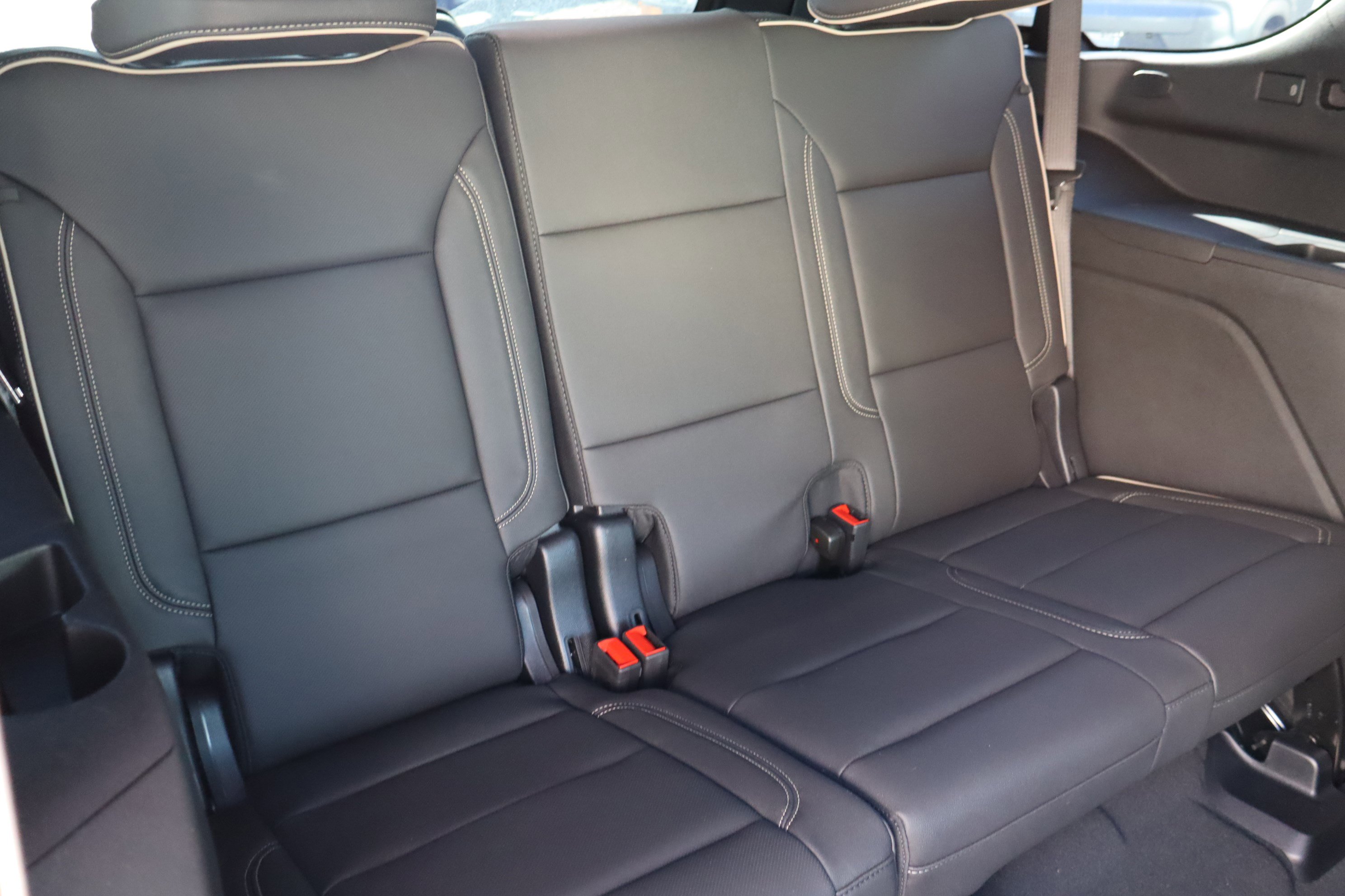 Used 2025 Chevrolet Tahoe Premier image 40