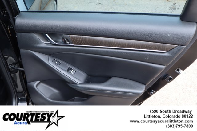 Used 2020 Honda Accord Touring image 31