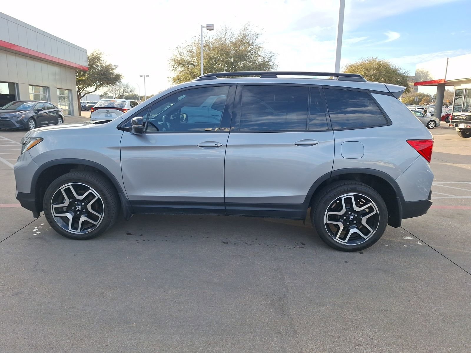 Used 2023 Honda Passport Elite image 3