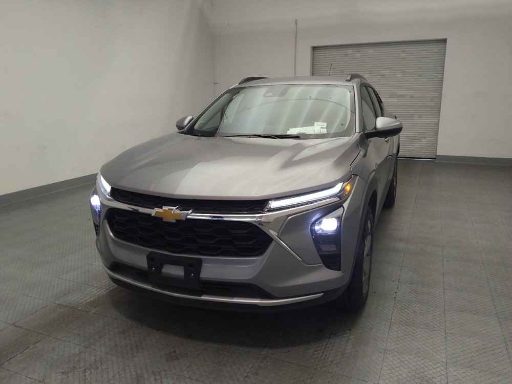 Used 2025 Chevrolet Trax LT w/ LT Convenience Package FWD image 15