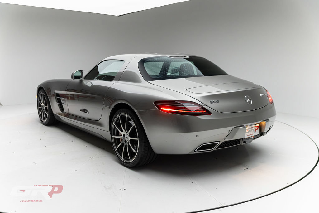 Used 2012 Mercedes-Benz SLS AMG Coupe image 5