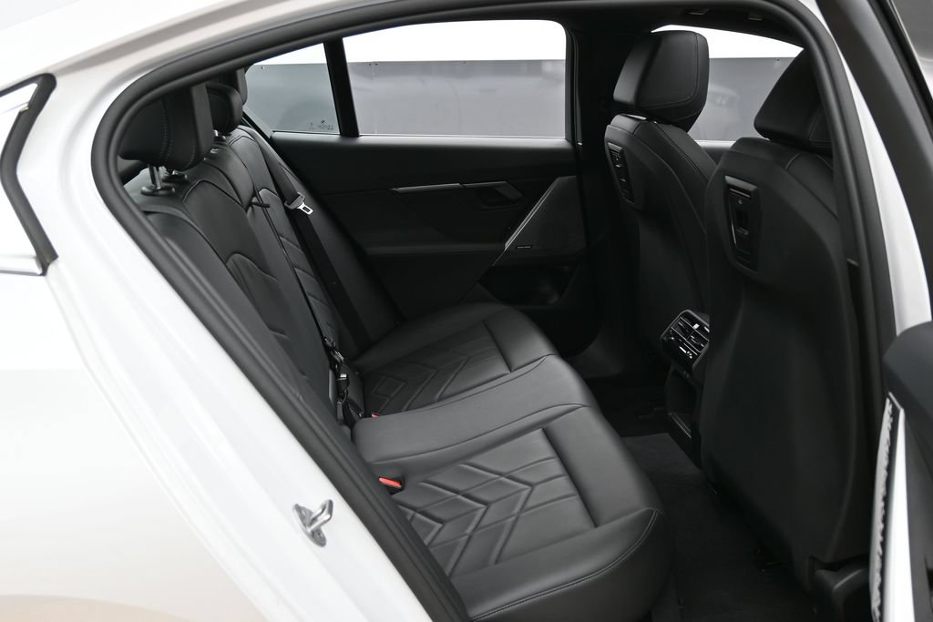 Used 2025 BMW 530i RWD image 36