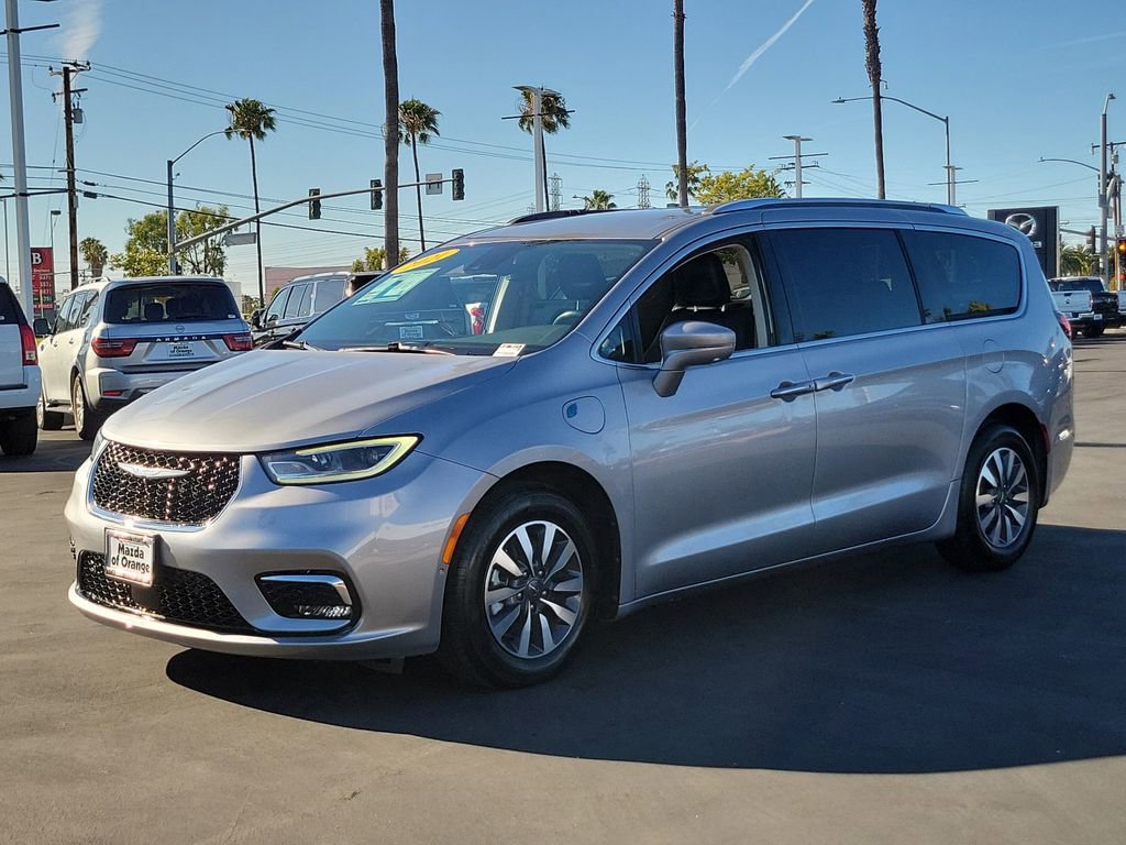 Used 2021 Chrysler Pacifica Touring-L FWD image 37