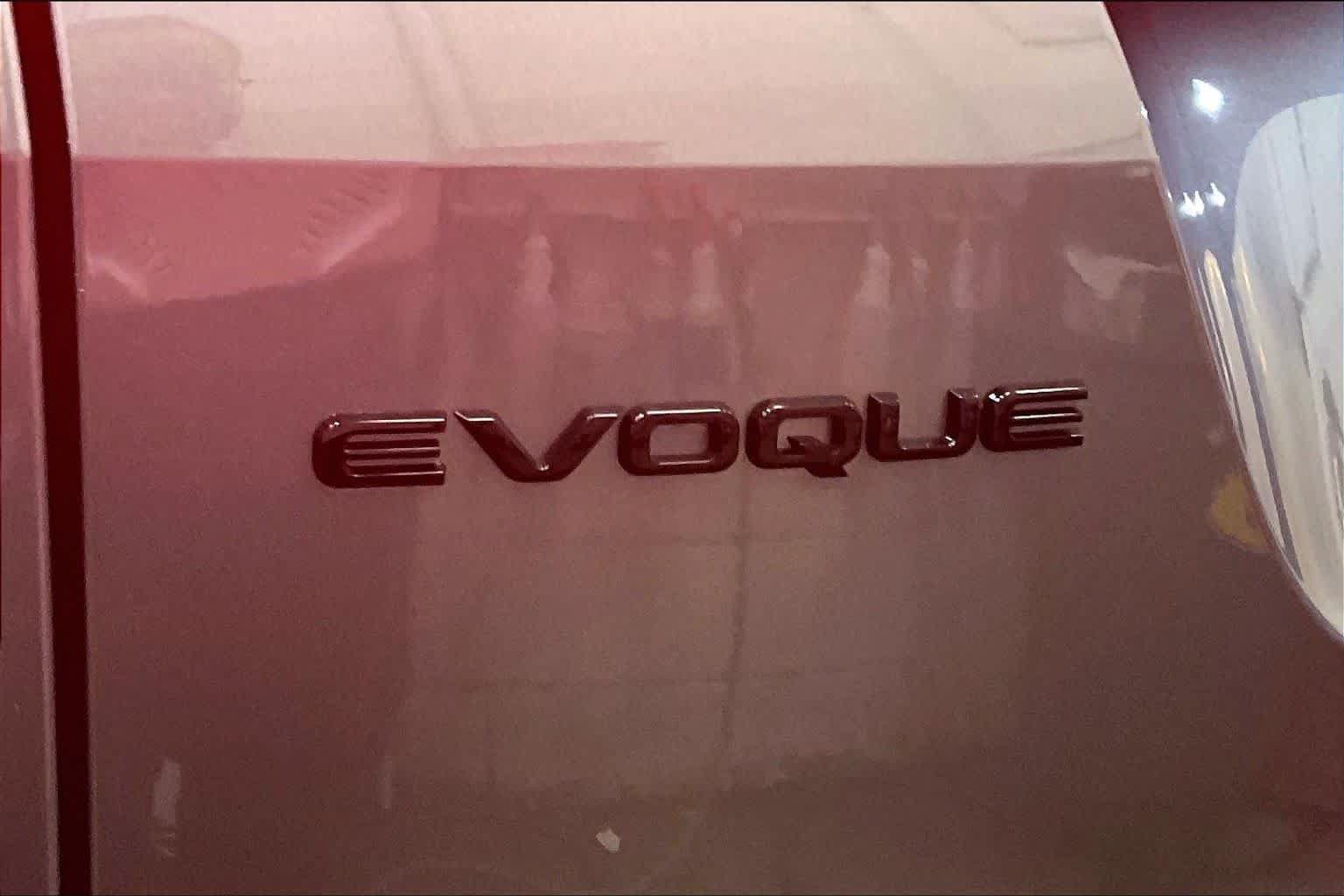 Used 2026 Land Rover Range Rover Evoque Dynamic SE AWD/4WD image 18