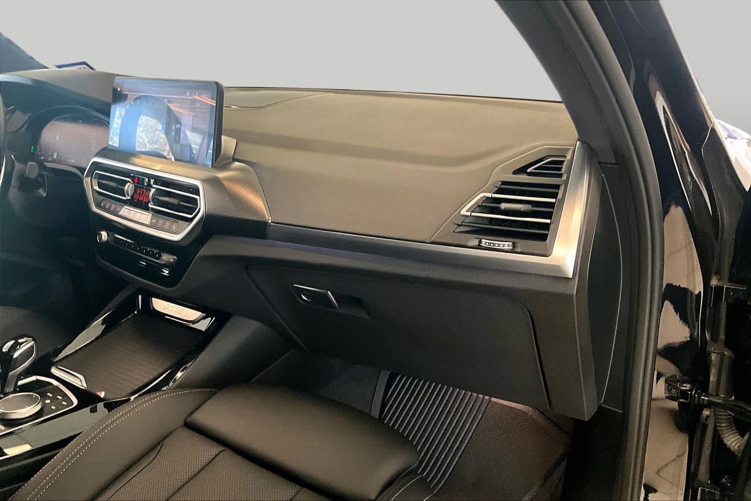 Used 2023 BMW X3 sDrive30i w/ M Sport Package RWD image 17