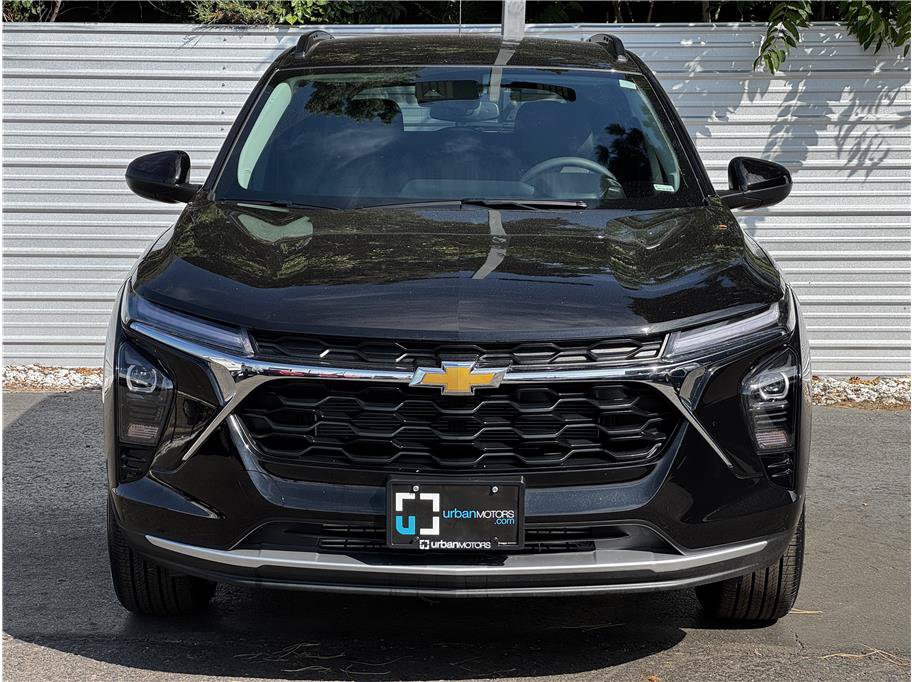 Used 2026 Chevrolet Trax LT FWD image 7