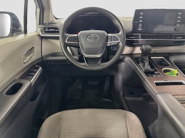 Certified 2021 Toyota Sienna LE FWD image 22