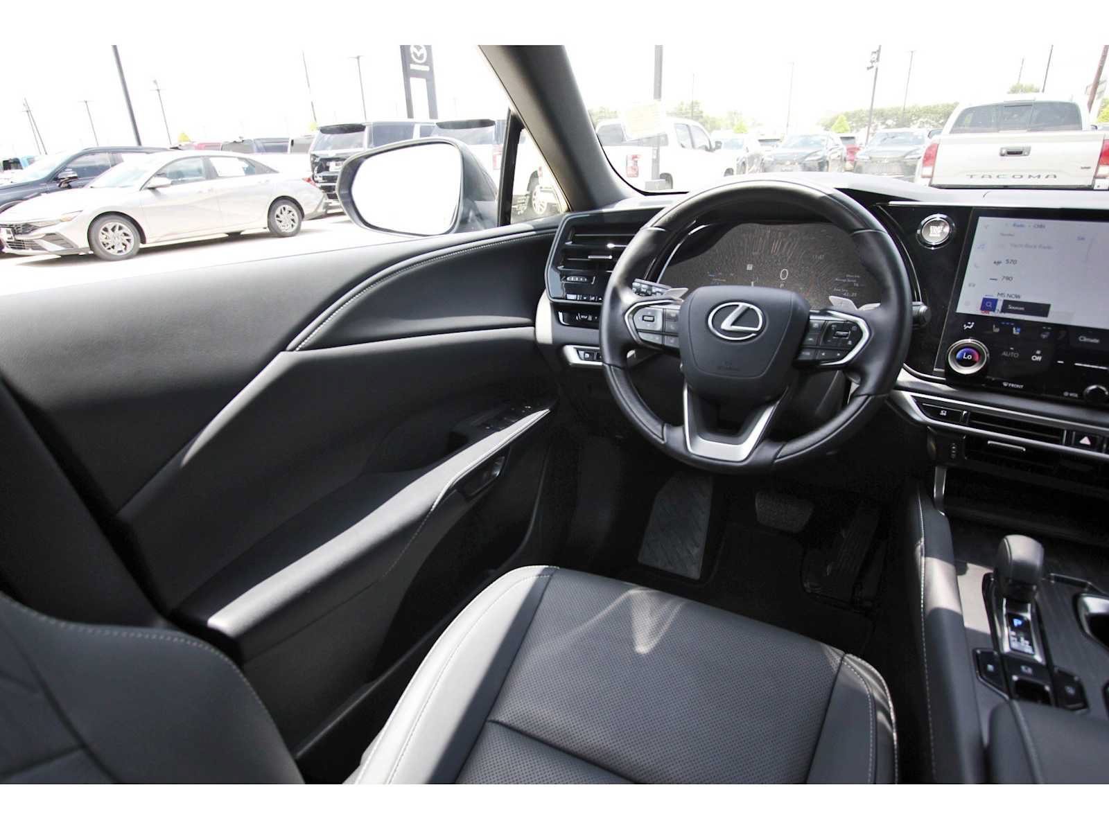 Used 2025 Lexus RX 350 Premium FWD image 6