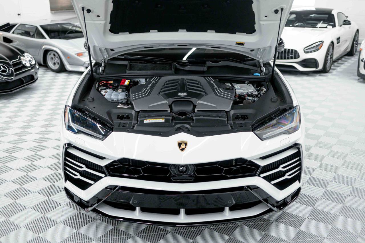 Used 2020 Lamborghini Urus Base image 88