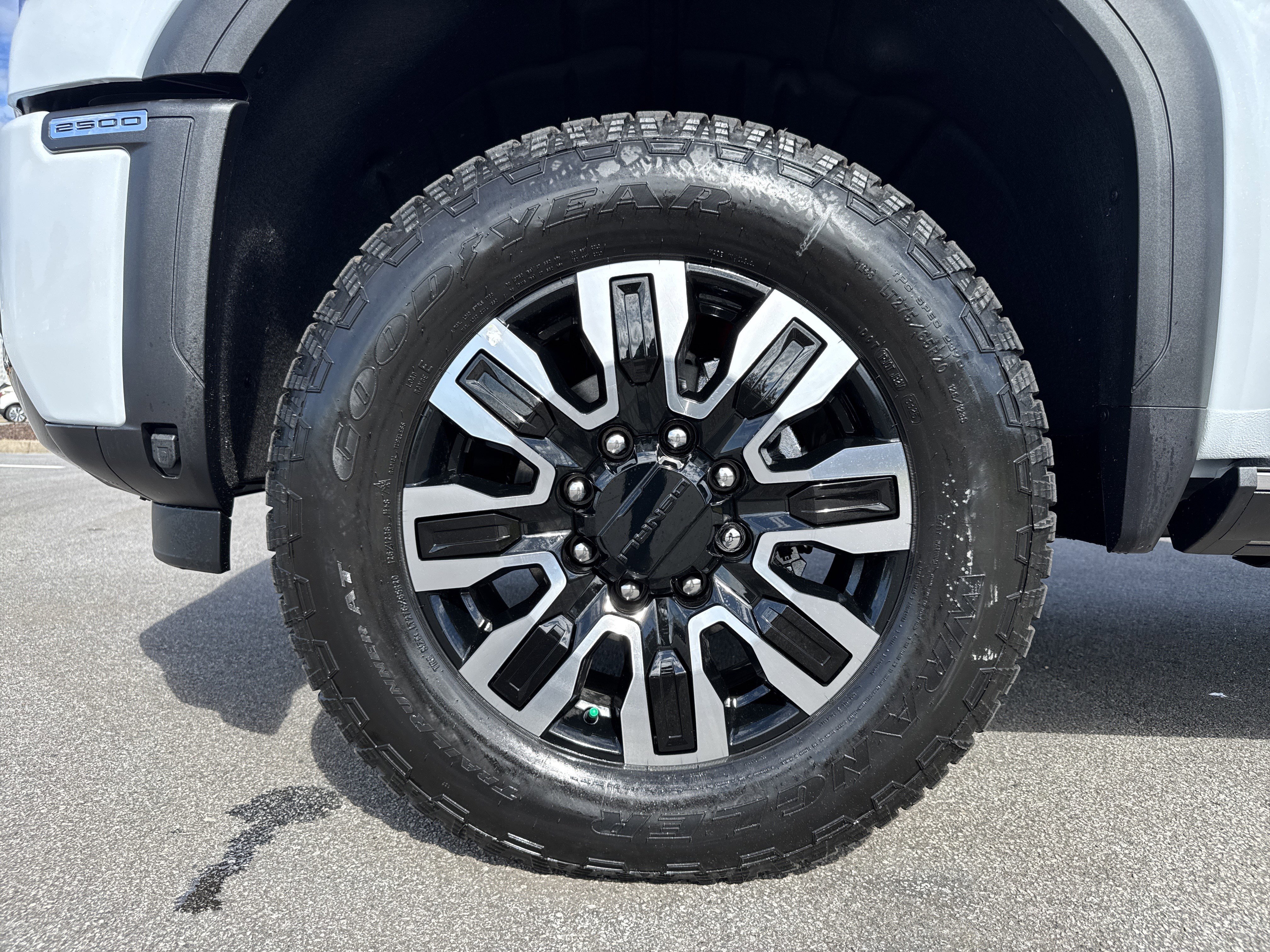 New 2026 GMC Sierra 2500 Denali Ultimate image 13