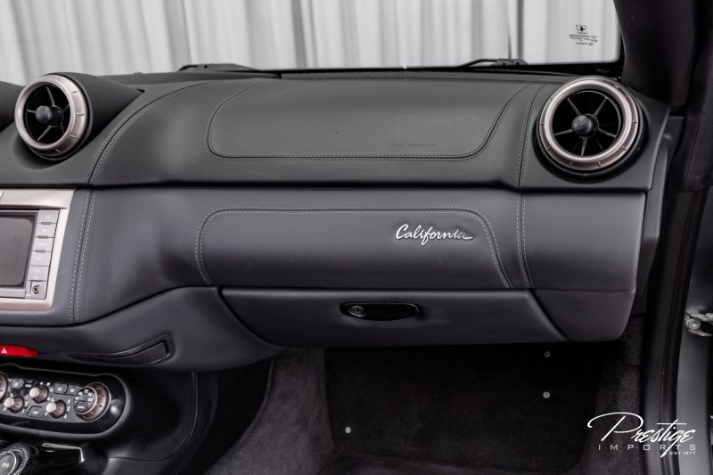 Used 2014 Ferrari California image 51