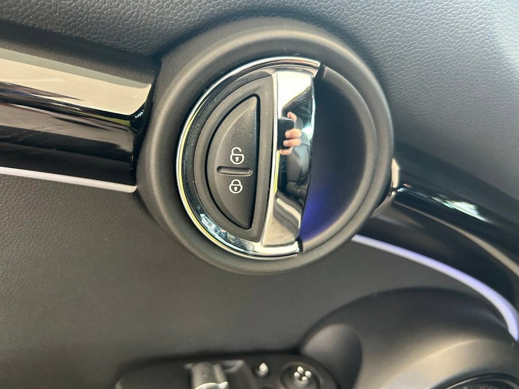 Used 2023 MINI Cooper S FWD image 37