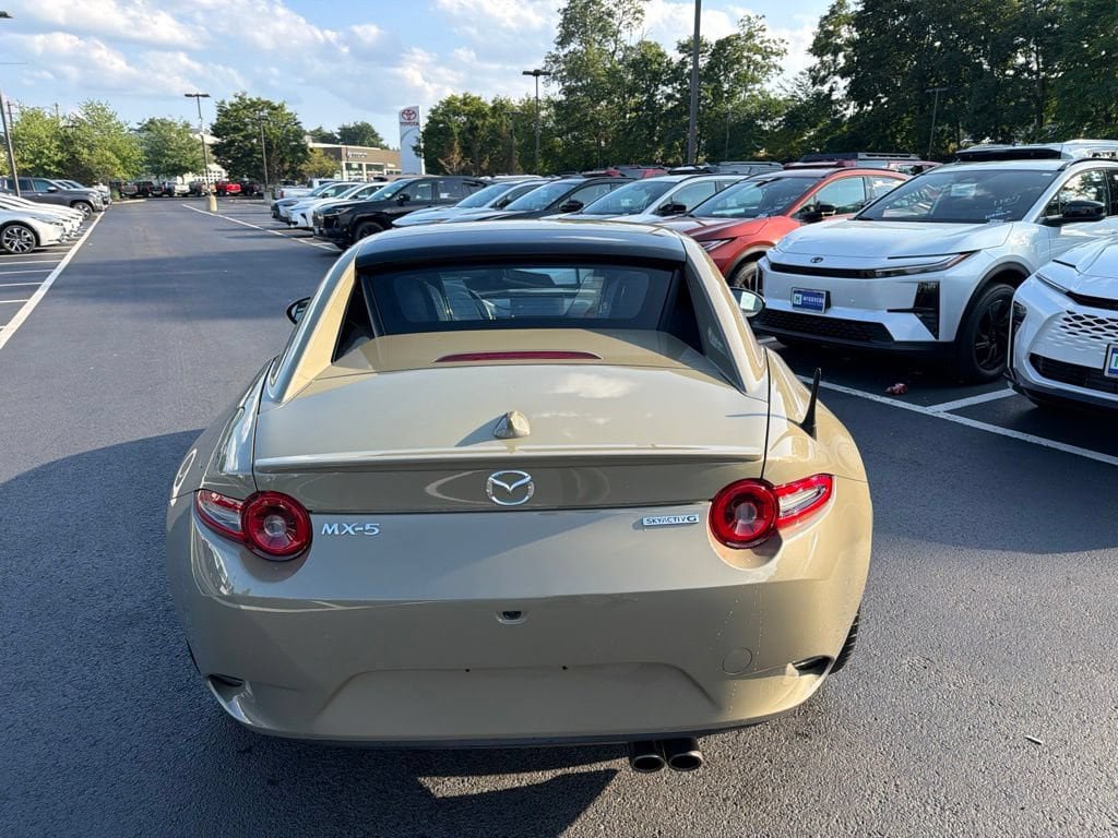 Used 2024 MAZDA MX-5 Miata RF Grand Touring RWD image 7
