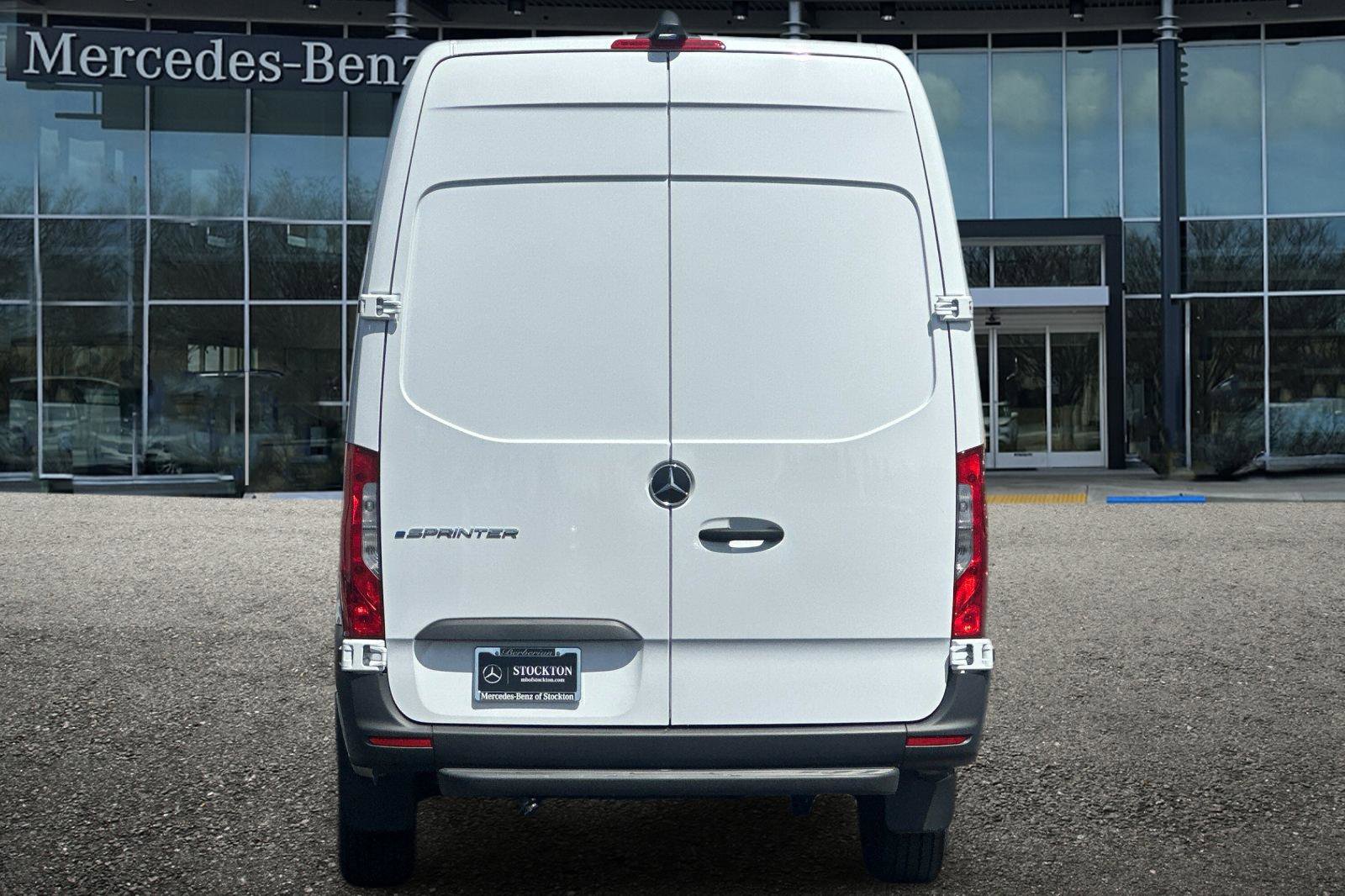 New 2024 Mercedes-Benz eSprinter 170 Cargo image 5