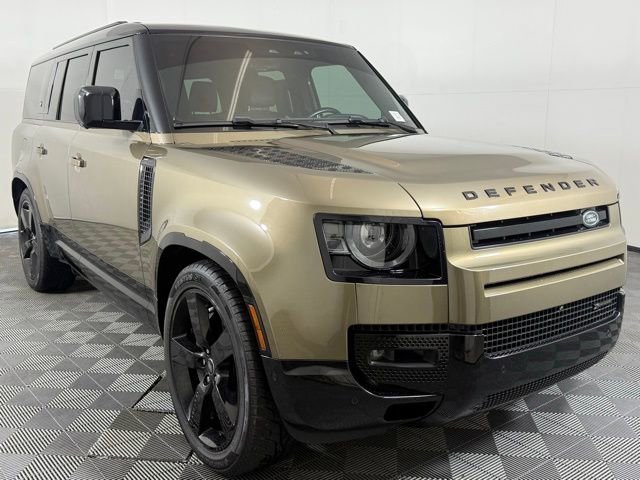 Used 2023 Land Rover Defender 130 X-Dynamic SE image 10
