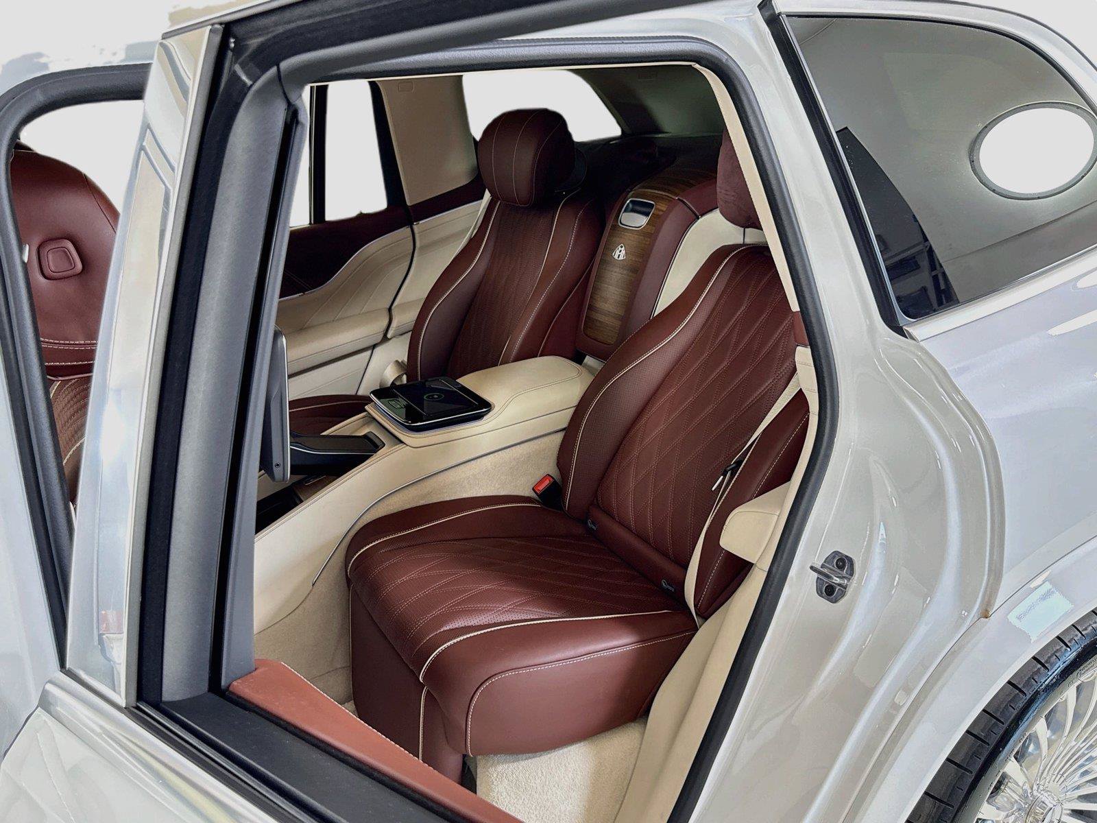 Used 2025 Mercedes-Benz Maybach GLS 600 4MATIC image 25