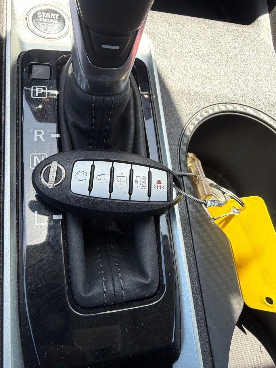 Used 2025 Nissan Altima 2.5 SV FWD image 12