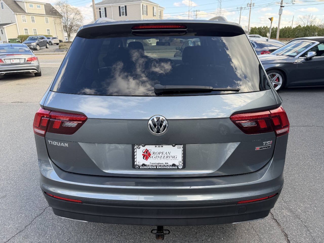 Used 2018 Volkswagen Tiguan S w/ 3rd Row Seat Package AWD/4WD image 7