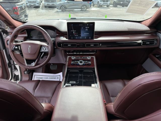Used 2023 Lincoln Aviator Black Label w/ Class IV Trailer Tow Package image 19
