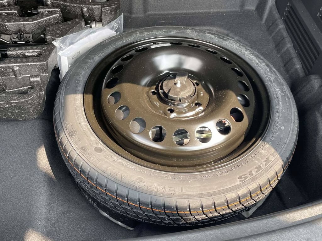Used 2025 Chevrolet TrailBlazer LT AWD/4WD image 27