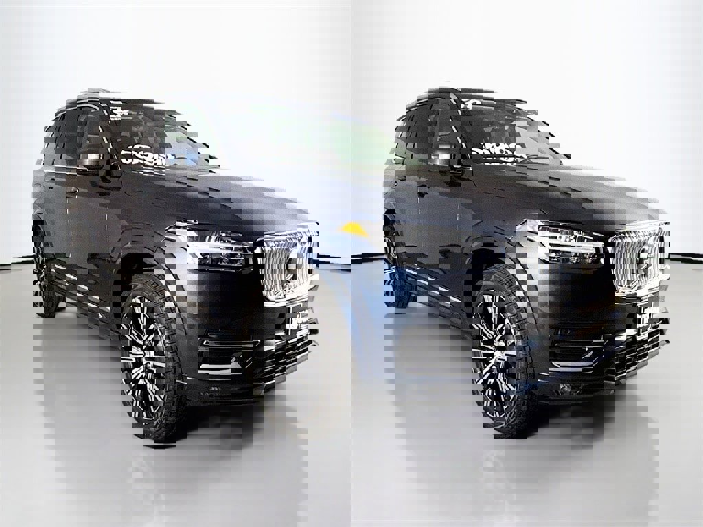 Certified 2025 Volvo XC90 B6 Core image 1