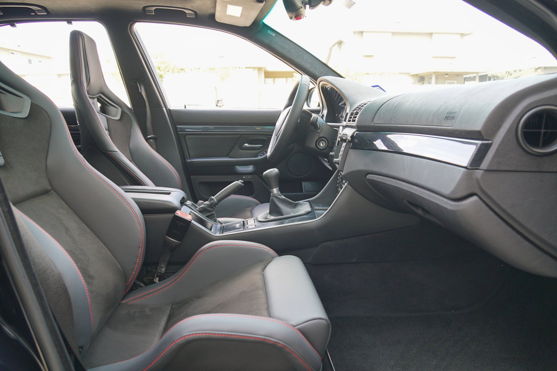 Used 2003 BMW M5 image 37