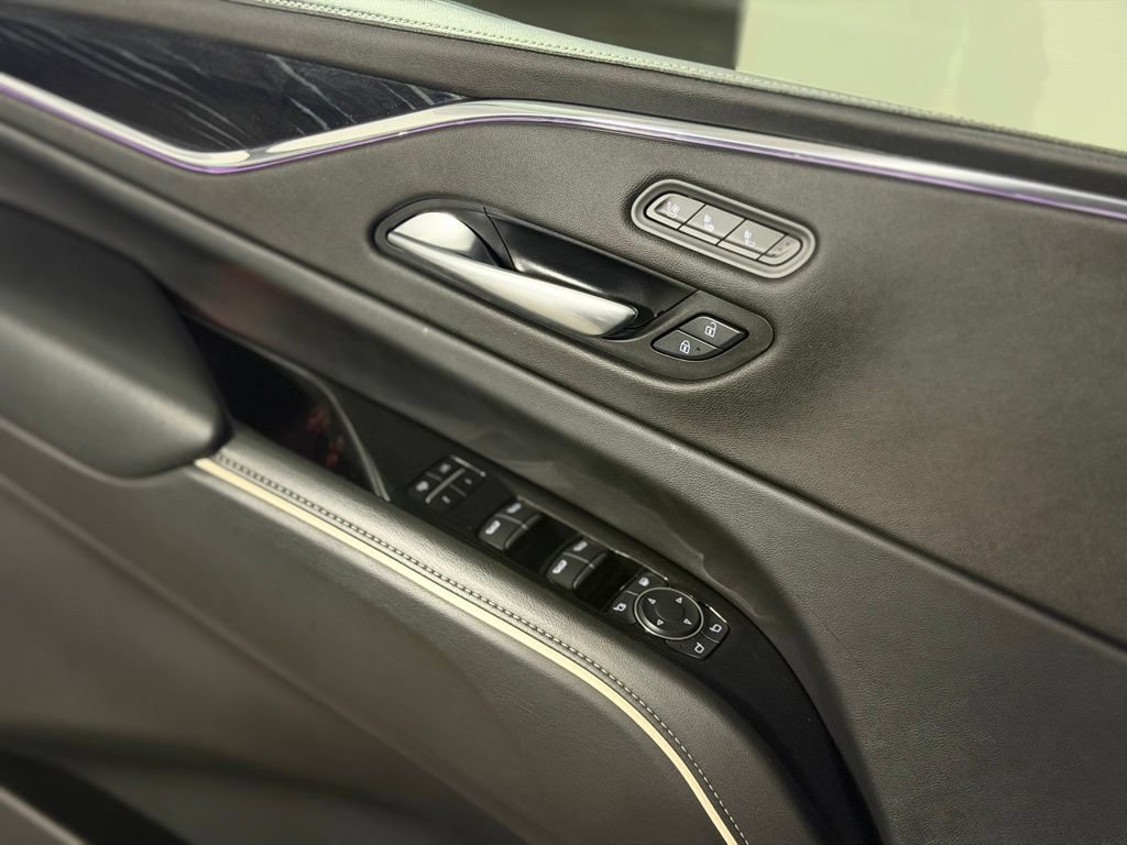 Used 2024 Cadillac Escalade Sport AWD/4WD image 23