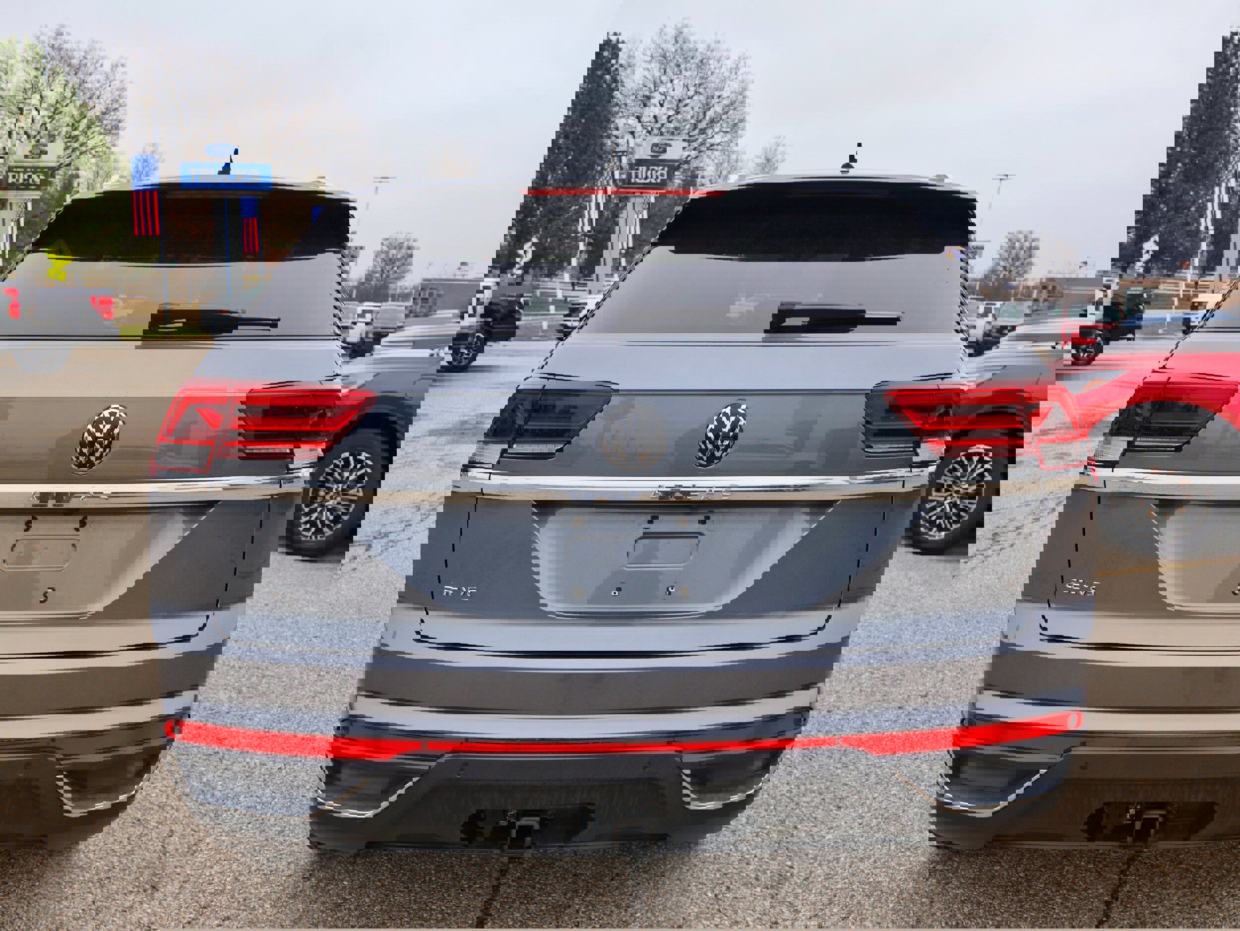 Used 2023 Volkswagen Atlas Cross Sport SE image 4