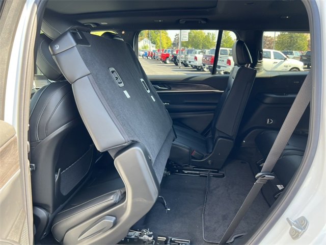 New 2025 Jeep Grand Cherokee L Limited image 6