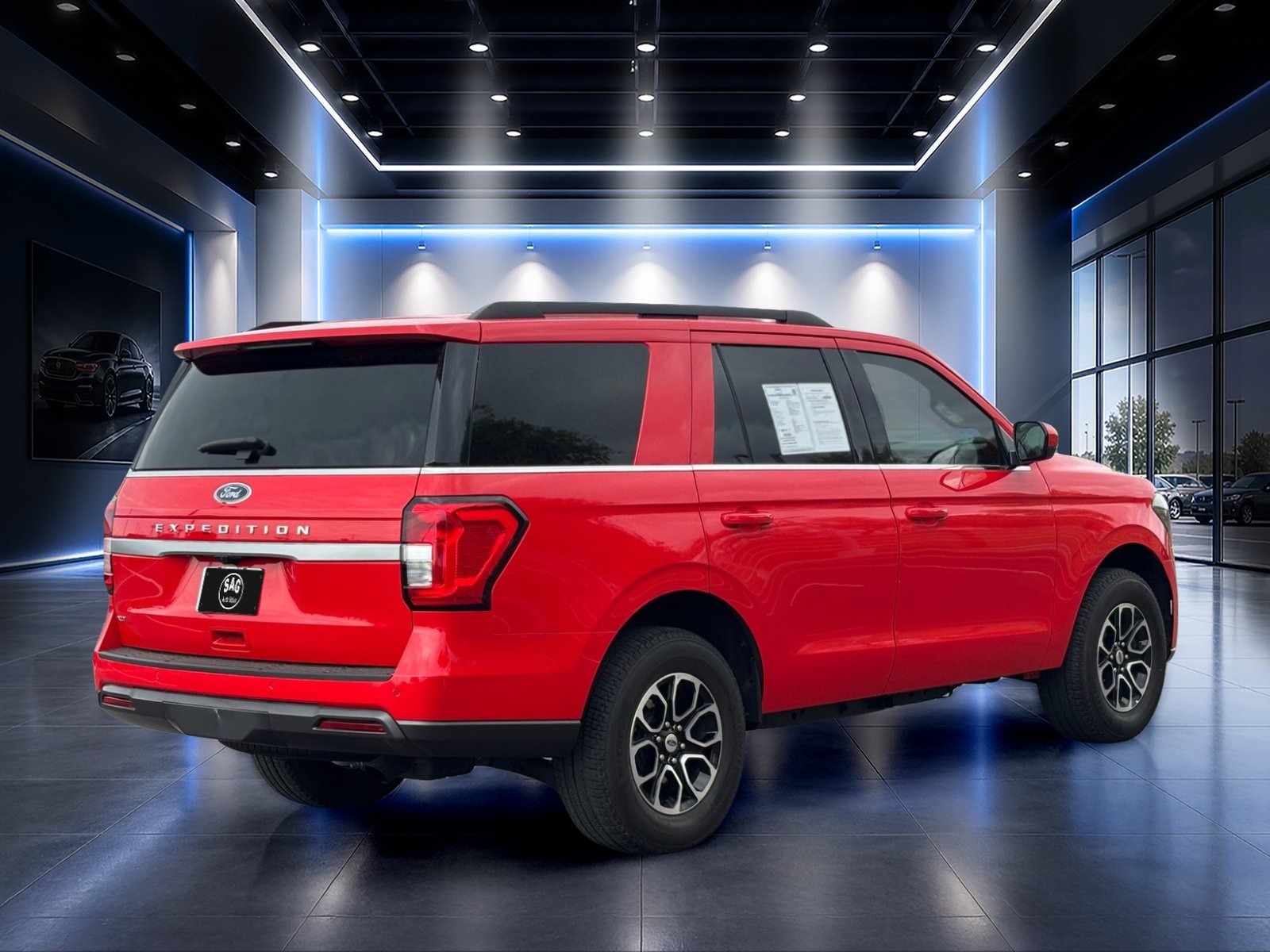 Used 2023 Ford Expedition XLT RWD image 4