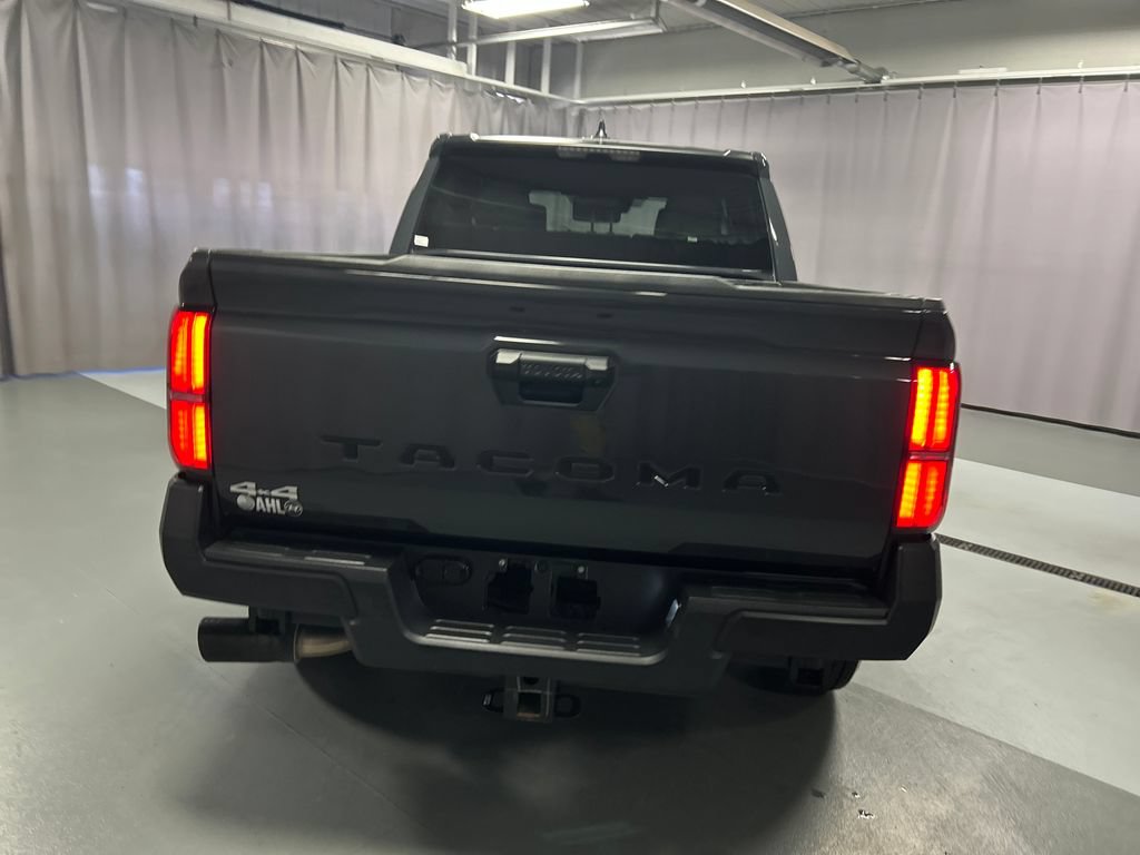 Used 2025 Toyota Tacoma SR AWD/4WD image 6