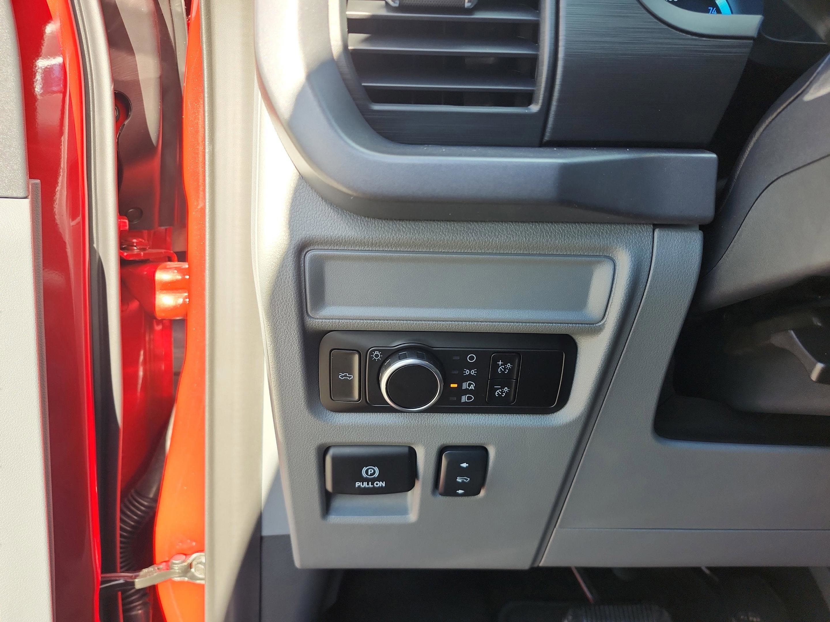 New 2025 Ford F150 Lightning XLT image 30