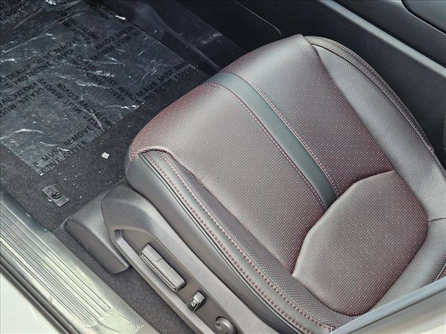 New 2025 Honda Pilot Black Edition image 4